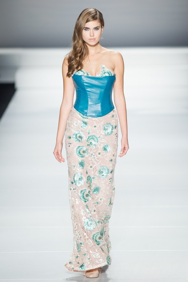 Spring Summer 2025 — Spring / Summer 2025 look 17